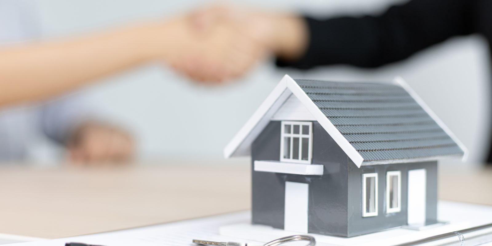 Aprende los pasos clave para cerrar una transacción inmobiliaria en la Florida como extranjero y lograr la casa de tus sueños