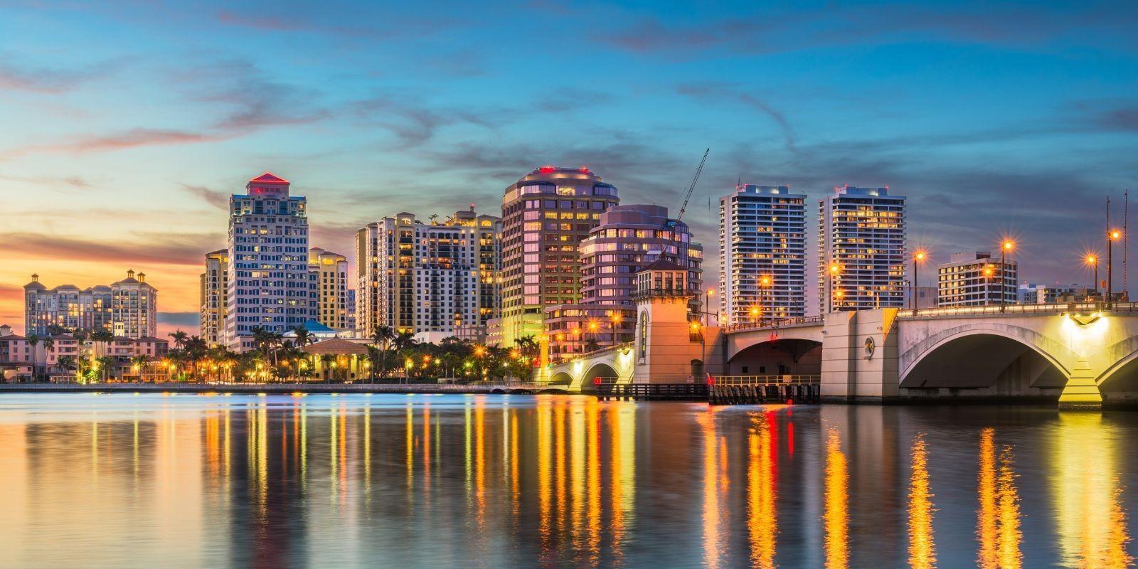 ¡Prepárate para Brillar en la Subasta de Propiedades en el Condado de Palm Beach, Florida: Cumple los Requisitos y Conquista tus Sueños Inmobiliarios!